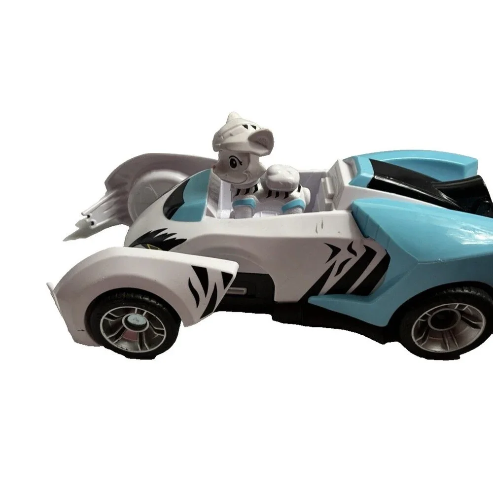 Paw Patrol Cat Pack Car Rory Figure Surprise Claw Attack Deluxe Vehicle Toy 2022